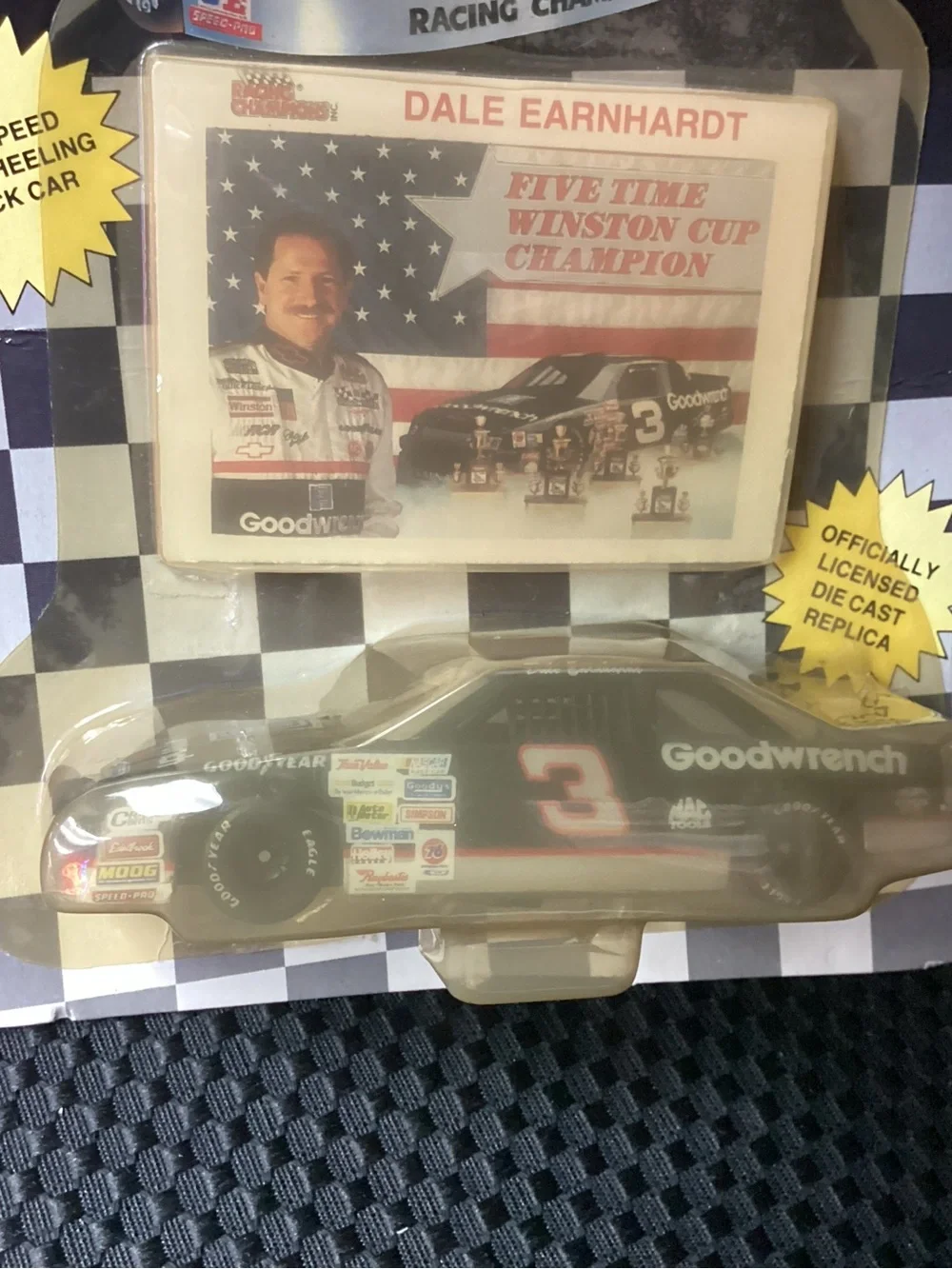 NASCAR Dale Earnhardt Stock Car 1:43 Die-Cast - Black